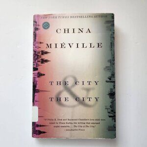 China Miéville "The City & The City" Paperback Book